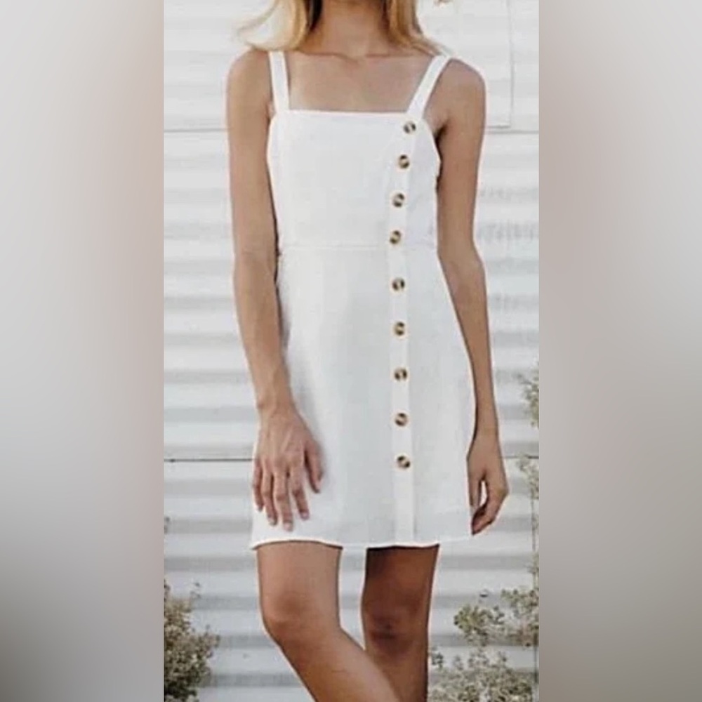 ESSUE- White Lined Sun Dress 👗